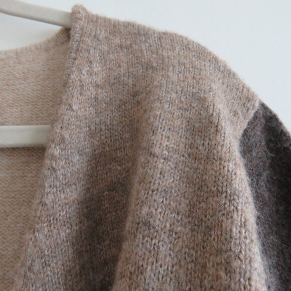 NEUFLORA Two Tone Lynnefield Wrap Sweater in Neutral Tan Quiet Luxury - Size M - Picture 6 of 13